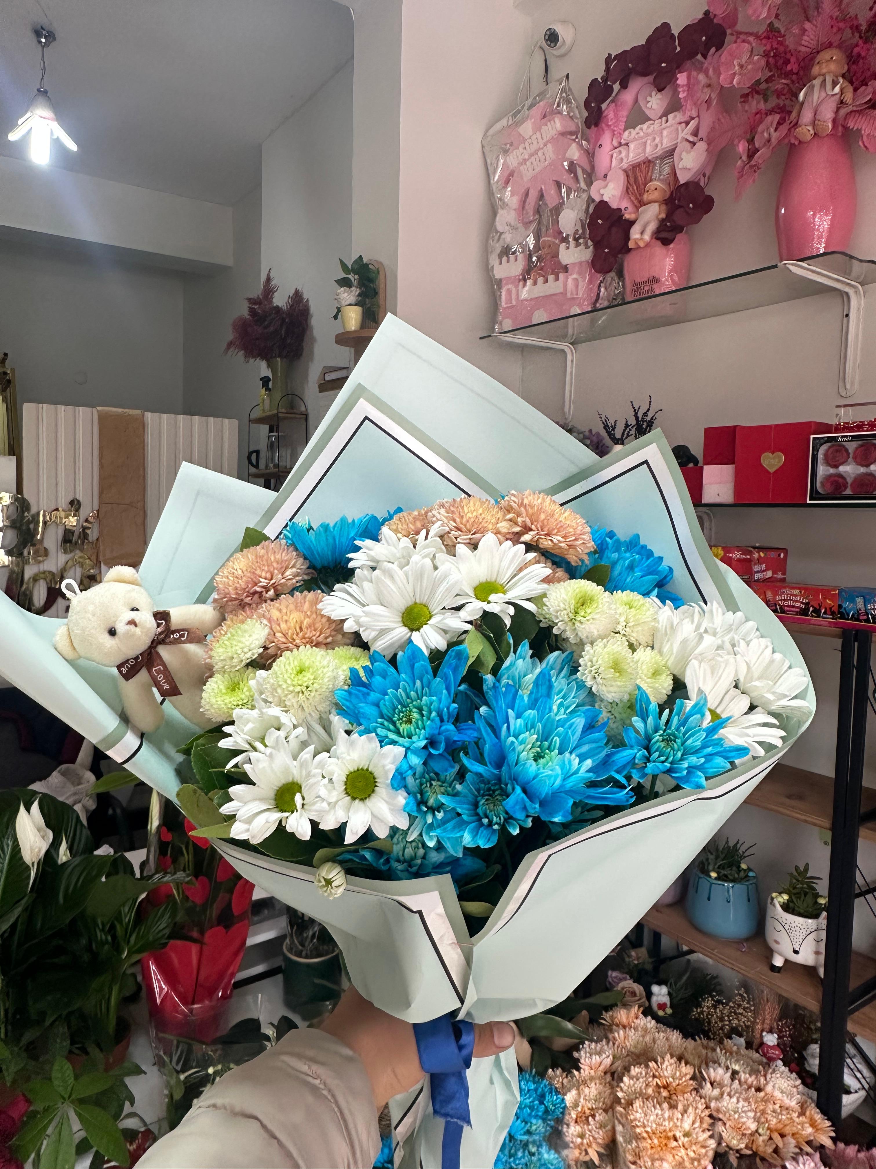 MAVİ BEYAZ KASIMPATI BUKETİ 