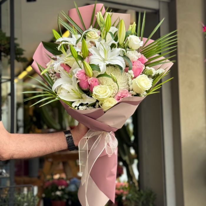 BEYAZ LİLYUM GÜL BUKETİ